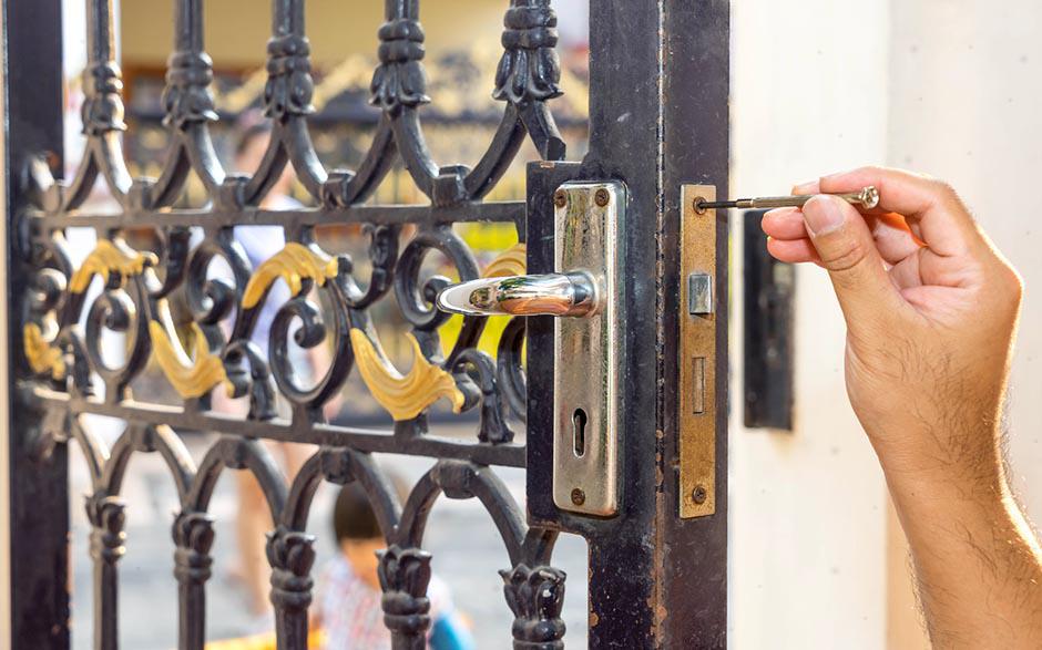 tarif serrurier ouverture de porte Chevru